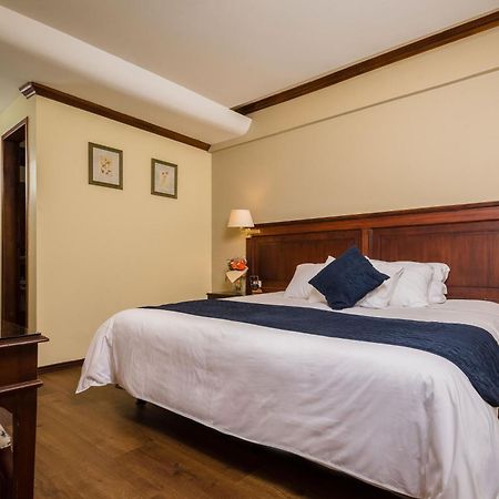 Hotel Florida Ambato Exterior photo