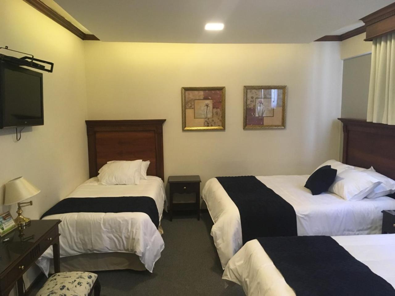 Hotel Florida Ambato Exterior photo