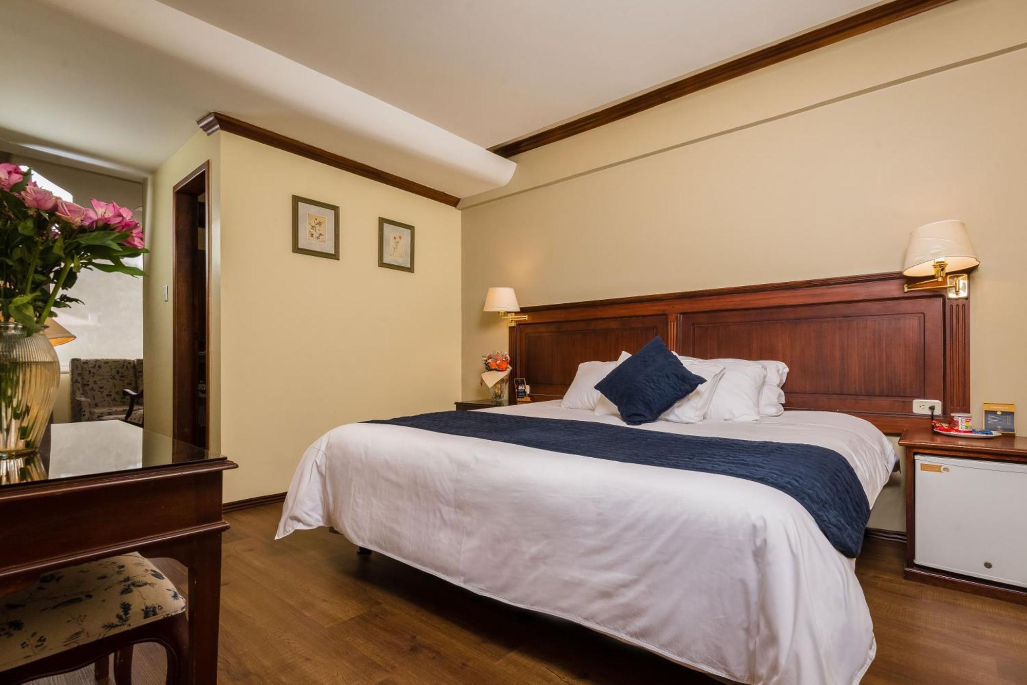 Hotel Florida Ambato Exterior photo